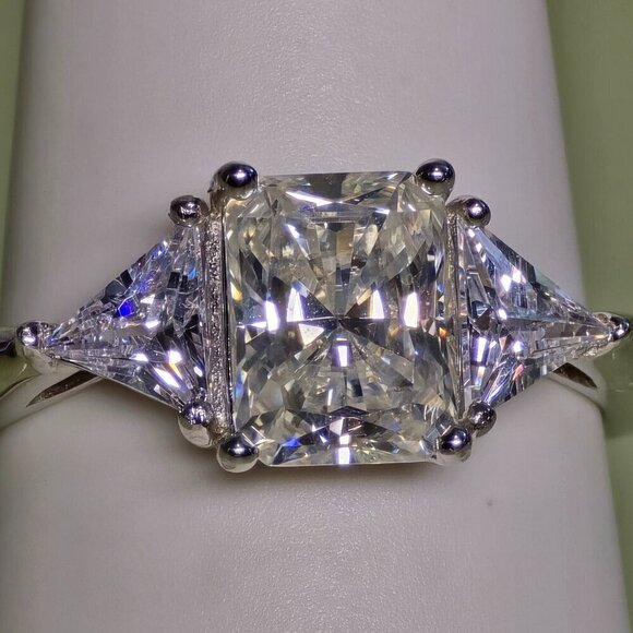 2 ct Moissanite 925 Silver Ring Size 7 - Picture 7 of 9